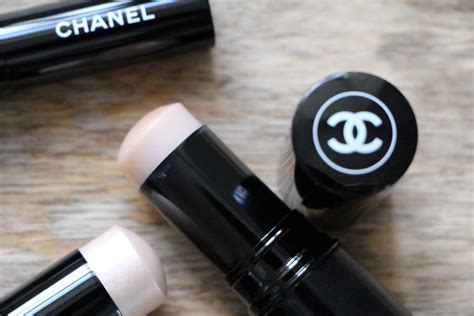 chanel beauty baume essentiel transparent|chanel baume essentiel sculpting douglas.